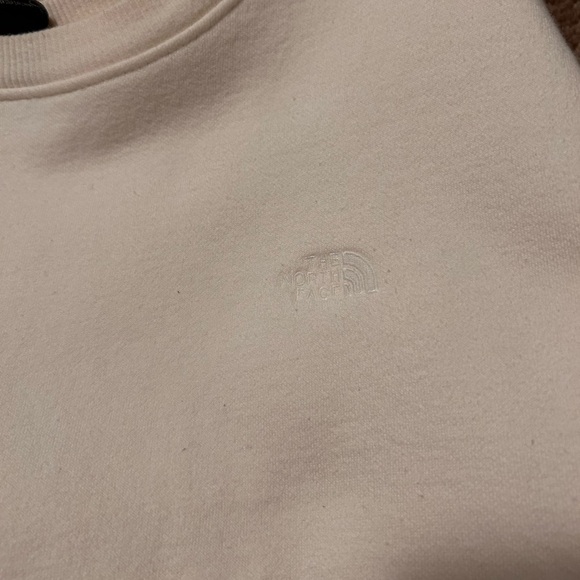 Women’s North Face Crew Neck - Picture 3 of 4